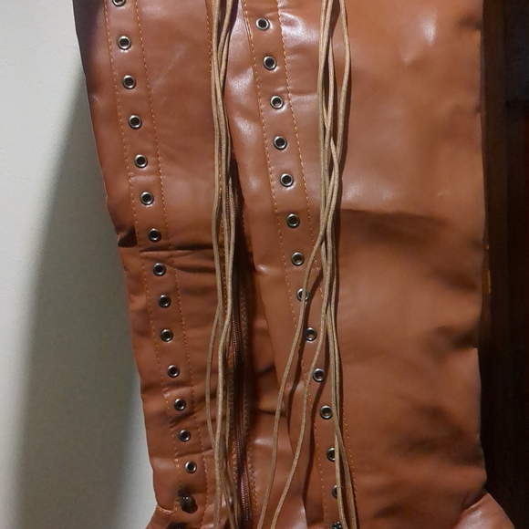 Sable Brown Lace-Up Leather Boots - Picture 1 of 2